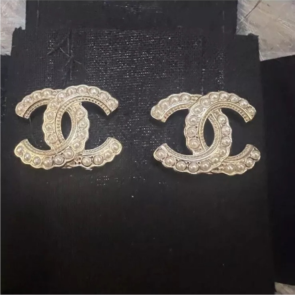 CHANEL Silver Logo Earrings - Picture 4 of 6